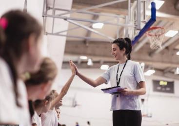 体育设施全程维护与保养